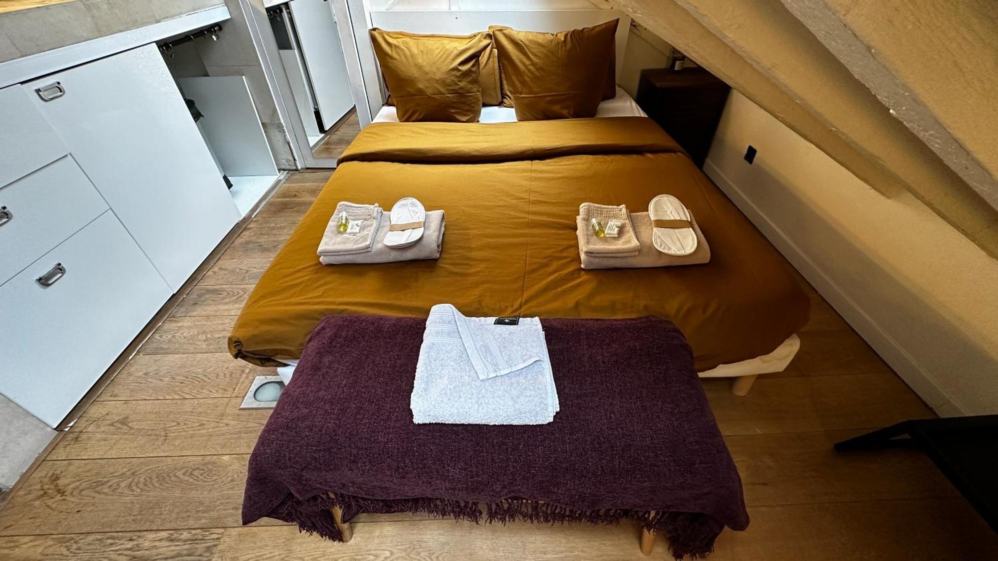 Marais Rooftop Studio - Metro Filles Du Calvaire Apartment Paris Exterior photo